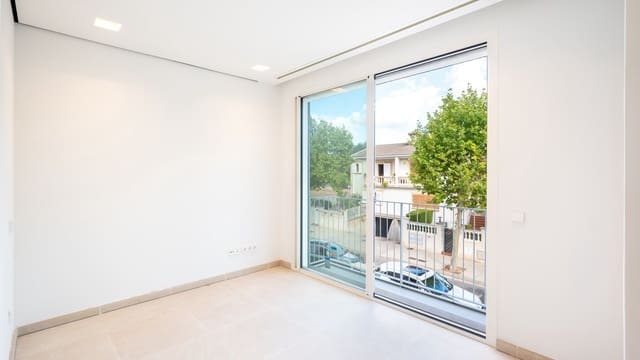 3 slaapkamer Halfvrijstaande villa te koop in Palma de Mallorca met zwembad - € 1.100.000 (Ref: 8524935)