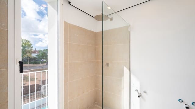 3 slaapkamer Halfvrijstaande villa te koop in Palma de Mallorca met zwembad - € 1.100.000 (Ref: 8524935)