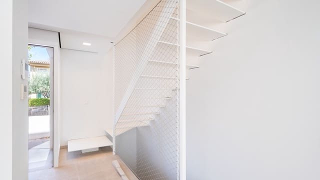 3 slaapkamer Halfvrijstaande villa te koop in Palma de Mallorca met zwembad - € 1.100.000 (Ref: 8524935)