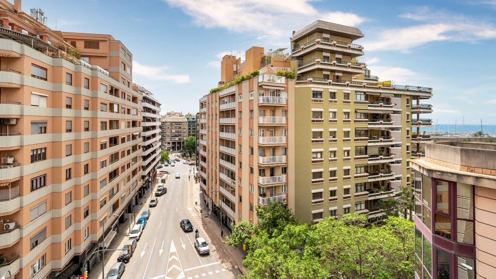 3 bedroom Apartment for sale in Palma de Mallorca with garage - € 1,700,000 (Ref: 8524949)