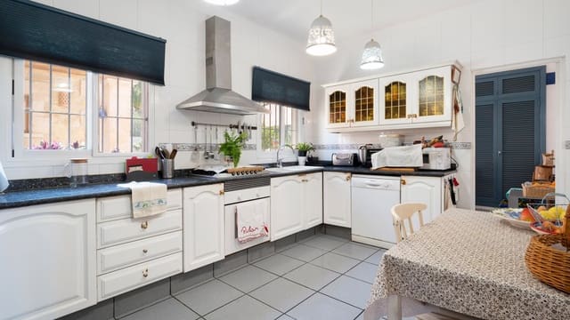 3 slaapkamer Villa te koop in Santa Ponsa, Calvià - € 3.000.000 (Ref: 8527591)