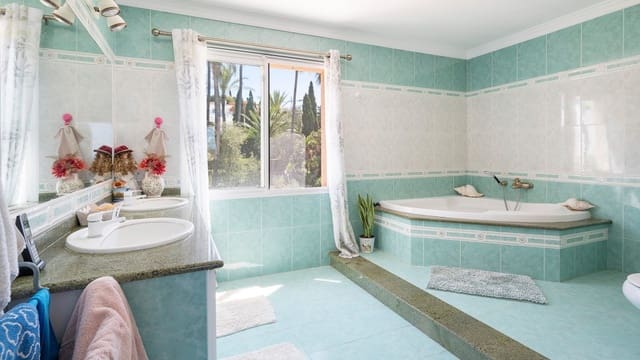 Chalet de 3 habitaciones en Santa Ponsa, Calvià en venta - 3.195.000 € (Ref: 8527591)