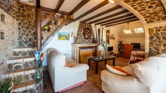 2 slaapkamer Finca/Landhuis te koop in Puigpunyent met zwembad - € 799.000 (Ref: 8527608)