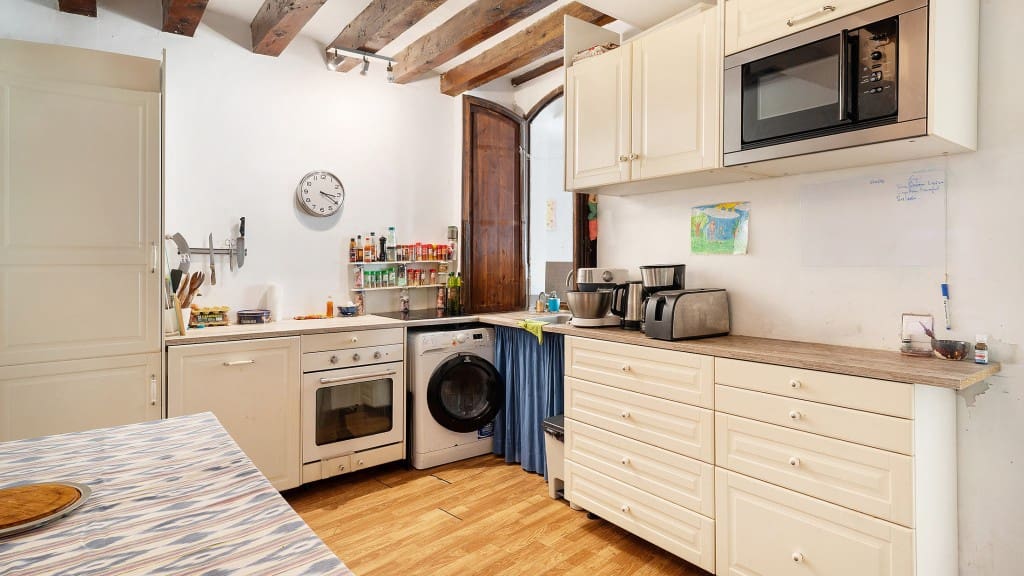 8 bedroom Apartment for sale in Palma de Mallorca - € 2,700,000 (Ref: 8527610)