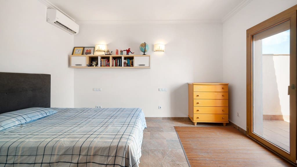 4 soveværelse Villa til salg i Palma de Mallorca med swimmingpool - € 1.450.000 (Ref: 8527613)