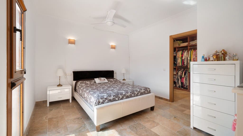 4 soveværelse Villa til salg i Palma de Mallorca med swimmingpool - € 1.450.000 (Ref: 8527613)