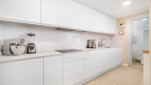 4 sovrum Lägenhet till salu i Palmanova, Calvià med pool - 845 000 € (Ref: 8550952)