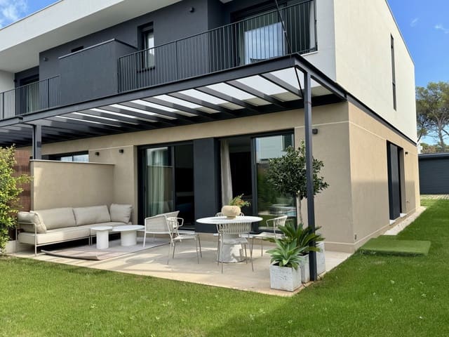 Pareado de 4 habitaciones en Puig de Ros, Llucmajor en venta con piscina - 1.265.000 € (Ref: 8578633)