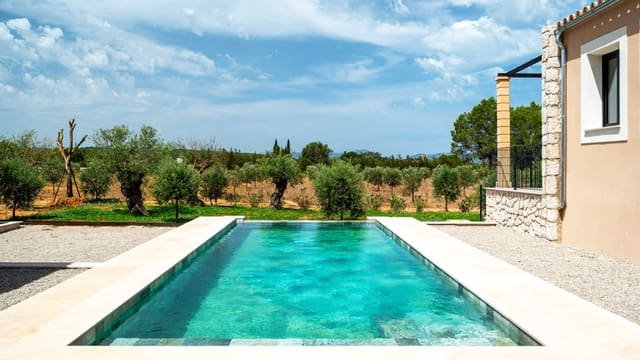 5 slaapkamer Finca/Landhuis te koop in Santa María del Camí met zwembad - € 4.100.000 (Ref: 8590514)