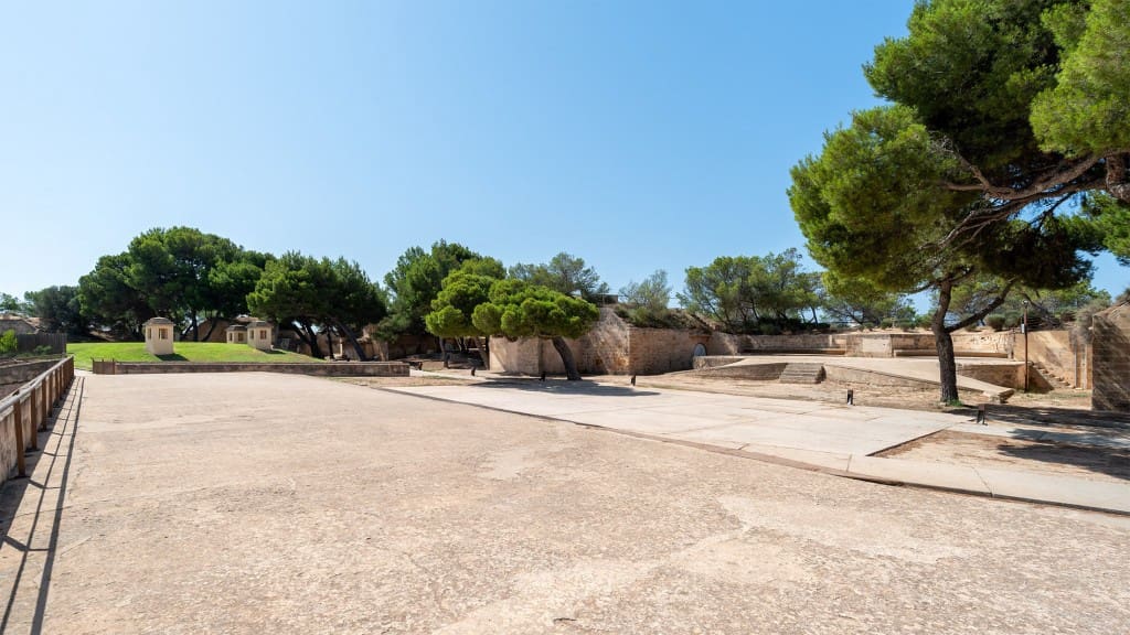 Ruin til salg i Coll d'en Rabassa - € 850.000 (Ref: 8634249)