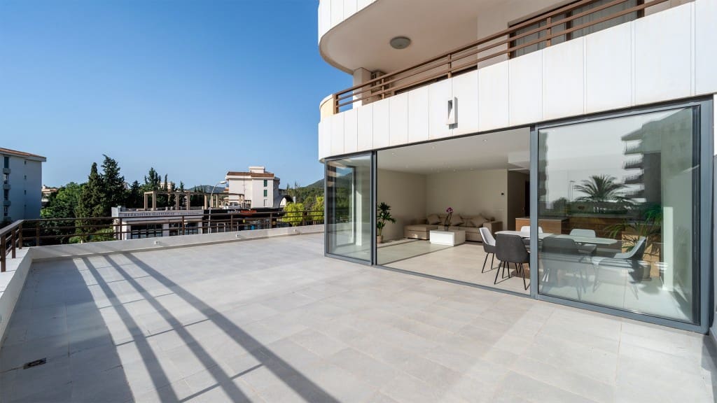 2 quarto Apartamento para venda em Puerto Portals com piscina - 1 060 000 € (Ref: 8656079)