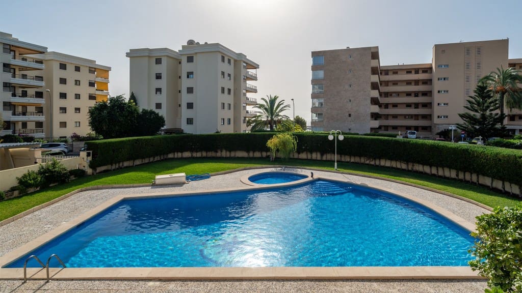 2 quarto Apartamento para venda em Puerto Portals com piscina - 1 060 000 € (Ref: 8656079)