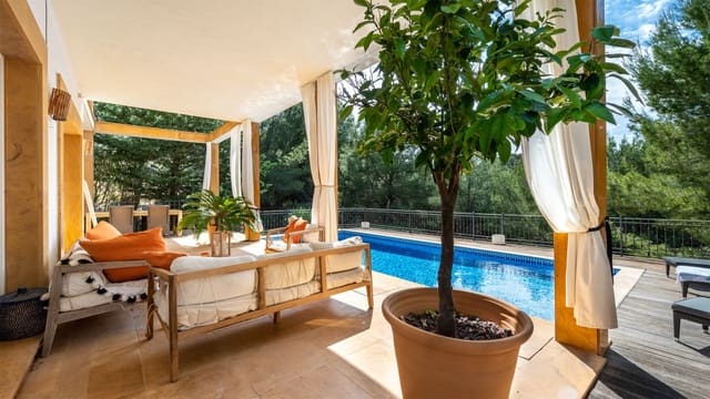 5 soveværelse Villa til salg i Costa de la Calma, Calvià med swimmingpool - € 1.650.000 (Ref: 8662108)