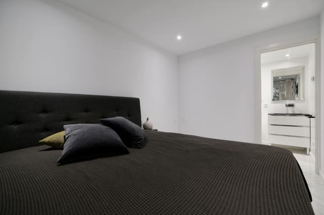 2 sypialnia Apartament na sprzedaż w Puerto Portals, Calvià z basenem - 1 100 000 € (Ref: 8671692)