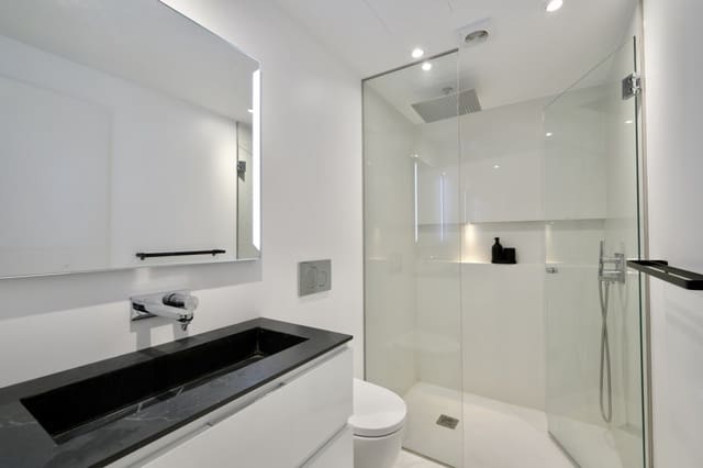 2 sypialnia Apartament na sprzedaż w Puerto Portals, Calvià z basenem - 1 100 000 € (Ref: 8671692)