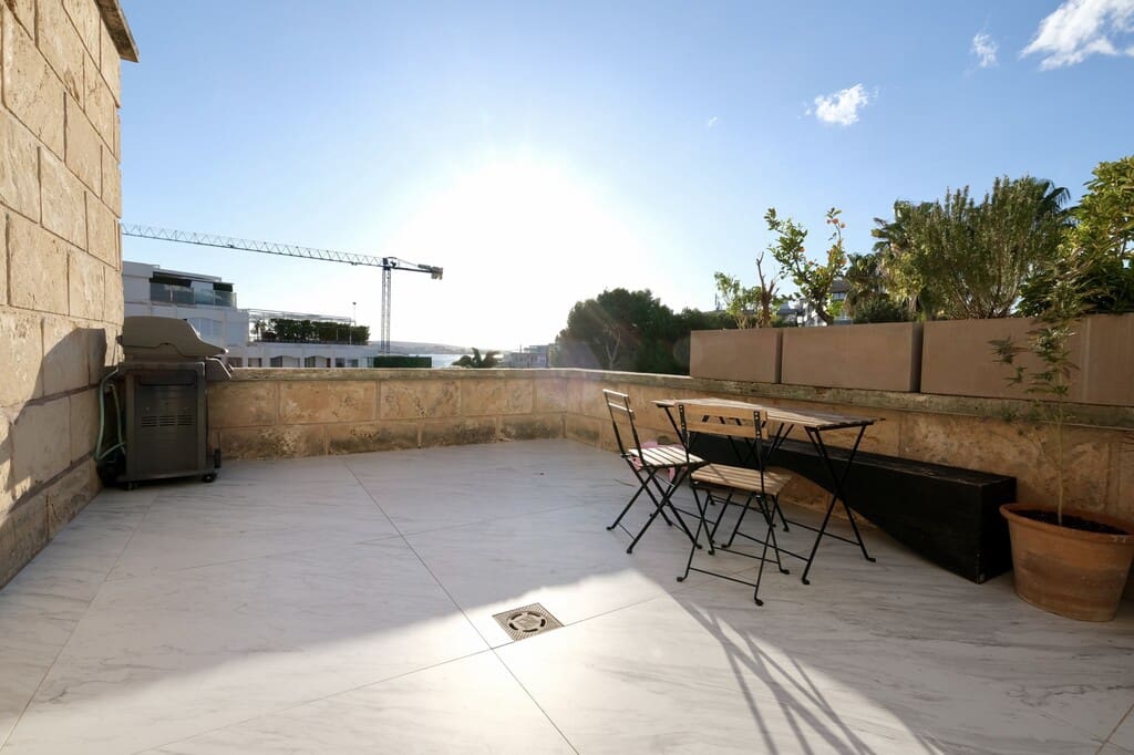 2 slaapkamer Appartement te koop in Puerto Portals met zwembad - € 1.100.000 (Ref: 8671692)