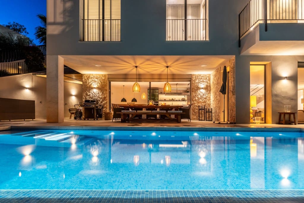 3 soveværelse Villa til salg i Costa d'en Blanes med swimmingpool - € 3.900.000 (Ref: 8696175)