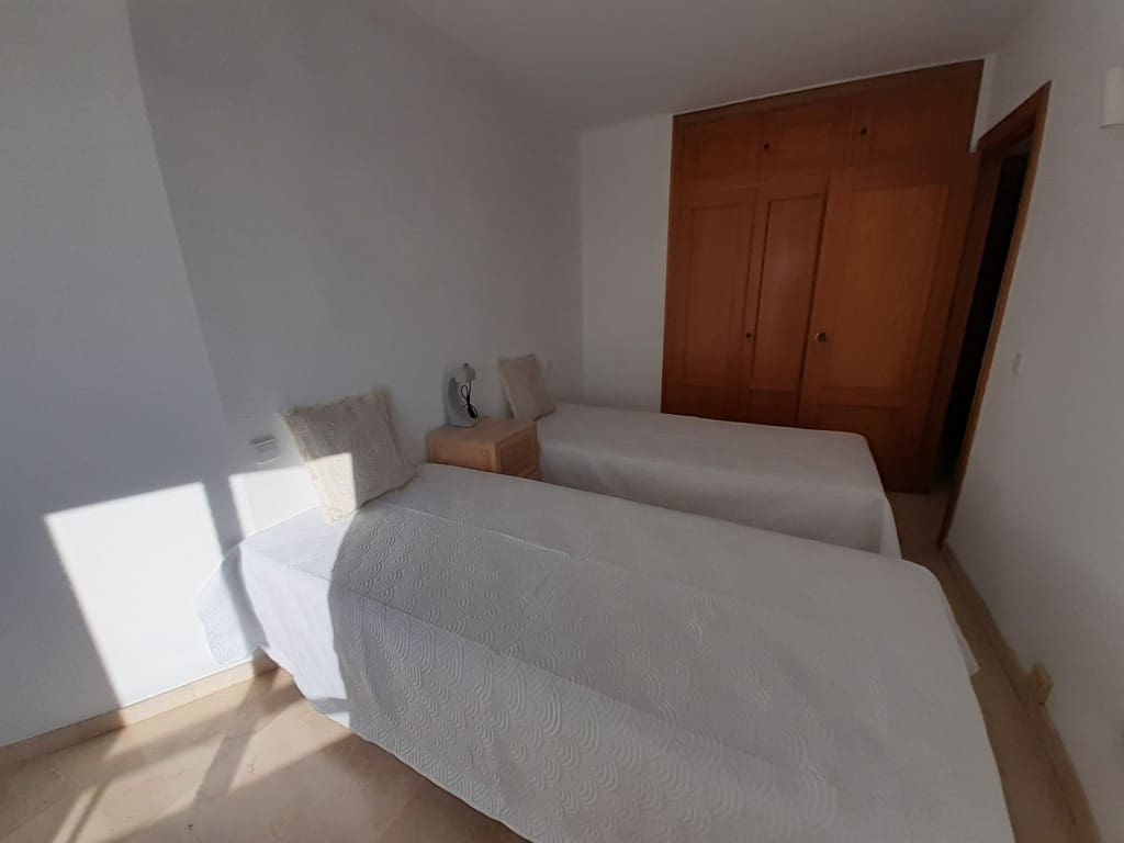 2 soveværelse Lejlighed til leje i Palma de Mallorca med swimmingpool - € 2.000 (Ref: 8699497)