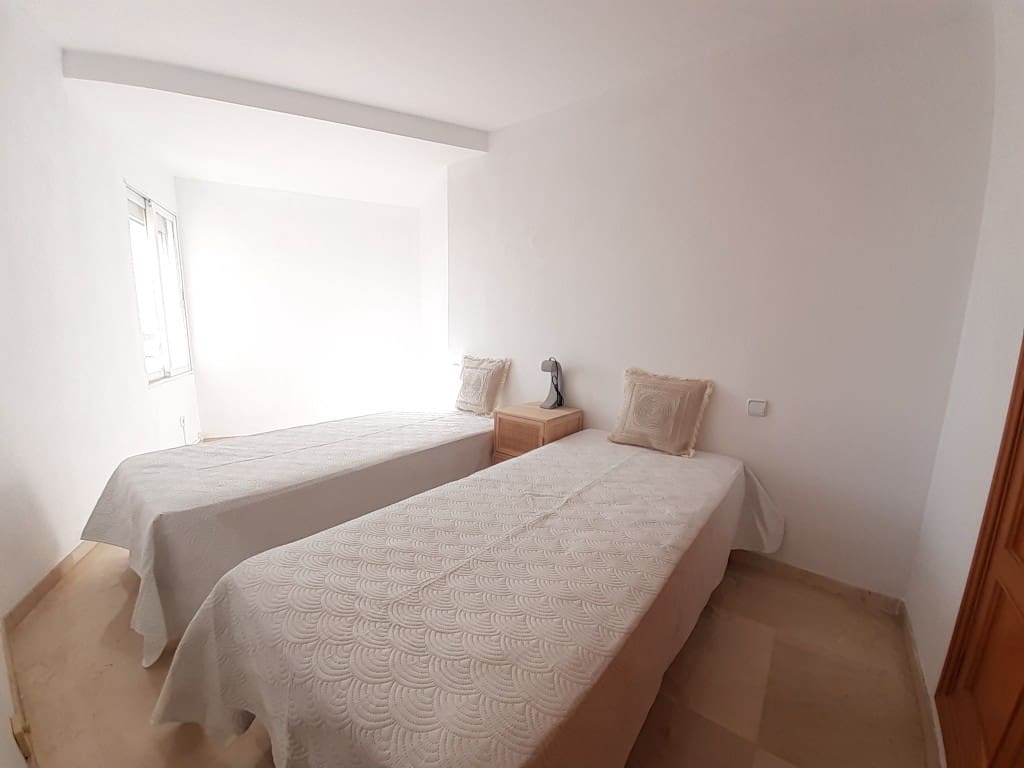 2 soveværelse Lejlighed til leje i Palma de Mallorca med swimmingpool - € 2.000 (Ref: 8699497)