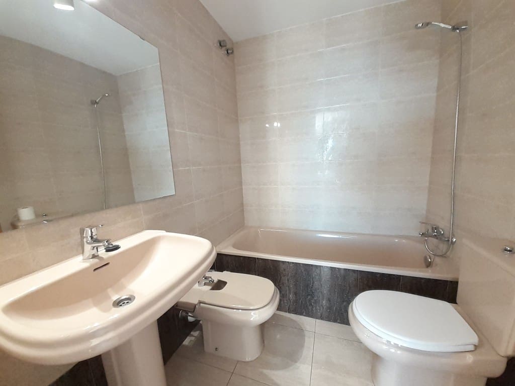 2 soveværelse Lejlighed til leje i Palma de Mallorca med swimmingpool - € 2.000 (Ref: 8699497)