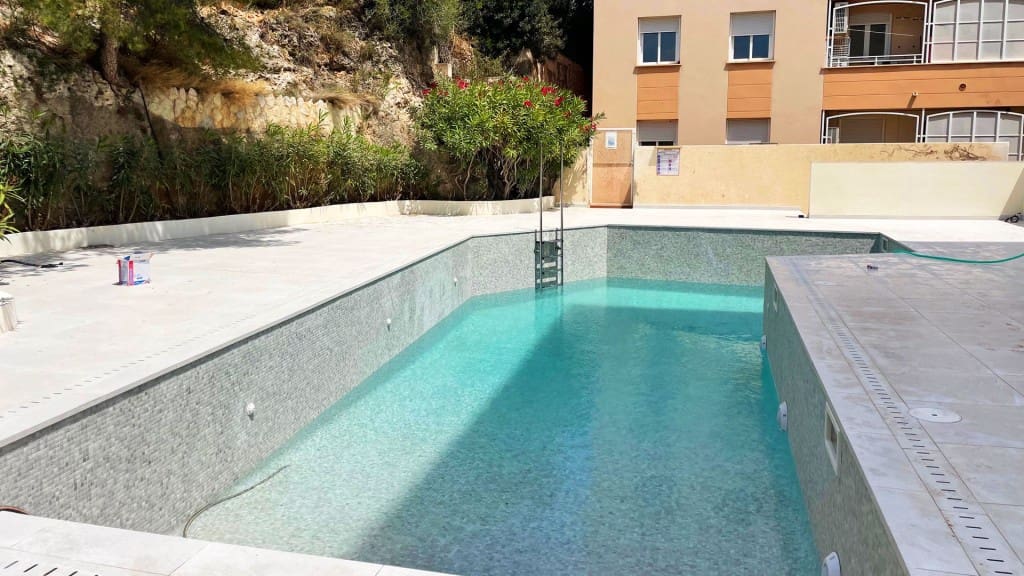 2 soveværelse Lejlighed til leje i Palma de Mallorca med swimmingpool - € 2.000 (Ref: 8699497)