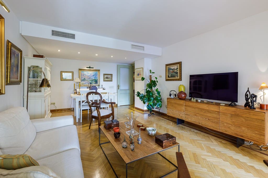 3 slaapkamer Appartement te koop in Palma de Mallorca met zwembad - € 735.000 (Ref: 8848805)