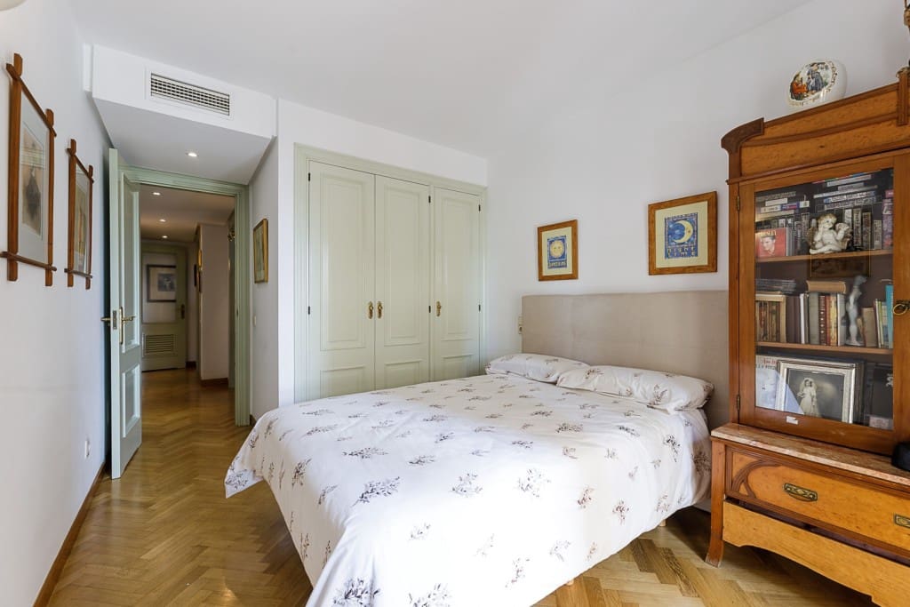 3 slaapkamer Appartement te koop in Palma de Mallorca met zwembad - € 735.000 (Ref: 8848805)