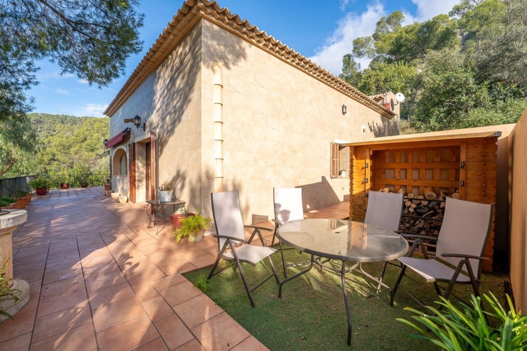 3 soveværelse Finca/Landehus til salg i Bunyola - € 1.150.000 (Ref: 8848806)