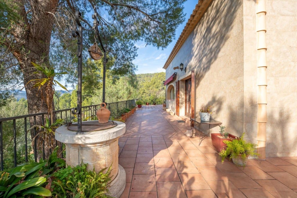 3 soveværelse Finca/Landehus til salg i Bunyola - € 1.150.000 (Ref: 8848806)