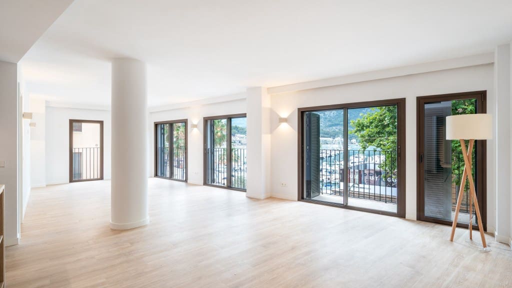 3 bedroom Apartment for sale in Puerto de Soller / Port de Soller - € 1,590,000 (Ref: 8873959)