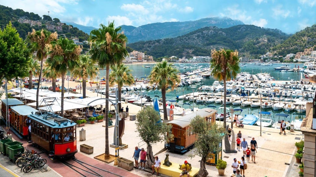 3 bedroom Apartment for sale in Puerto de Soller / Port de Soller - € 1,590,000 (Ref: 8873959)