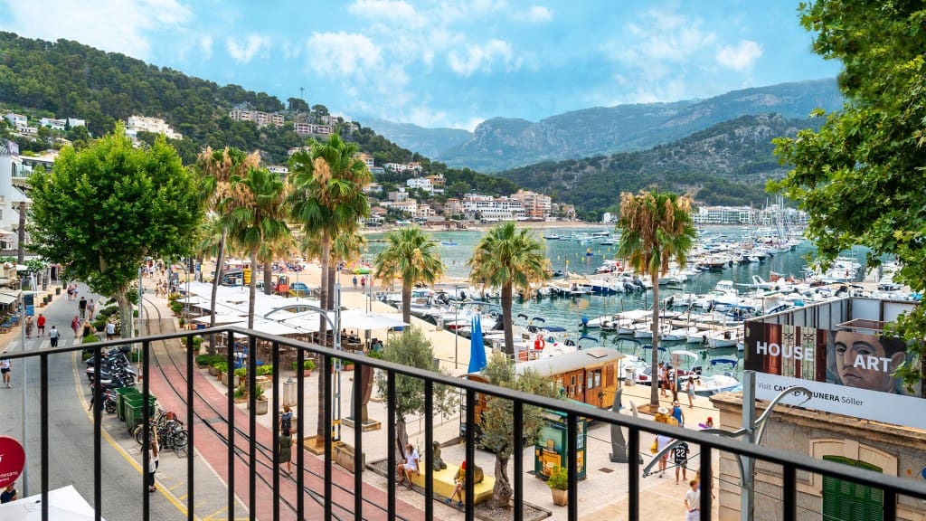 3 bedroom Apartment for sale in Puerto de Soller / Port de Soller - € 1,590,000 (Ref: 8873959)