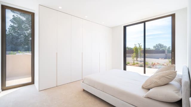 4 slaapkamer Villa te koop in Son Gual, Palma de Mallorca met zwembad - € 2.640.000 (Ref: 8887504)