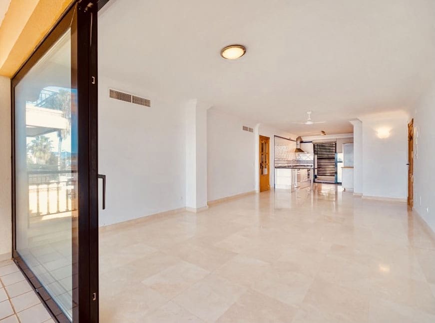 2 slaapkamer Appartement te huur in Palma de Mallorca - € 2.500 (Ref: 8907386)