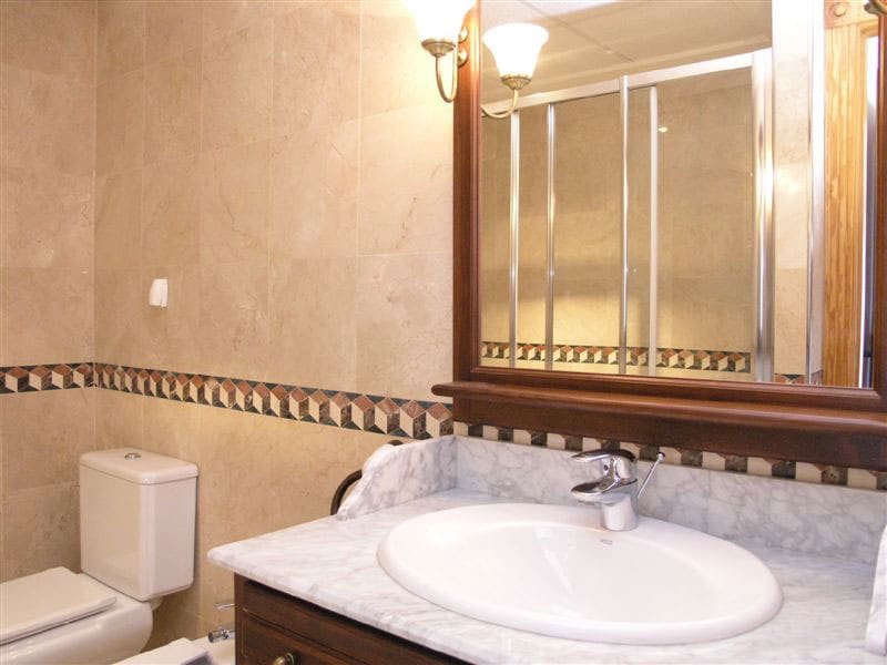 2 slaapkamer Appartement te huur in Palma de Mallorca - € 2.500 (Ref: 8907386)