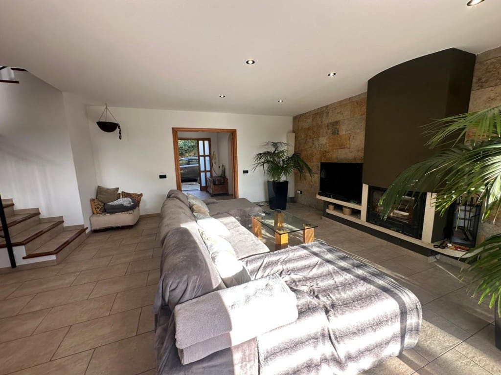 3 soveværelse Byhus til salg i Calvia med swimmingpool - € 930.000 (Ref: 8948628)