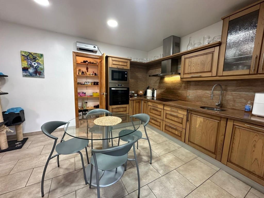 3 soveværelse Byhus til salg i Calvia med swimmingpool - € 930.000 (Ref: 8948628)