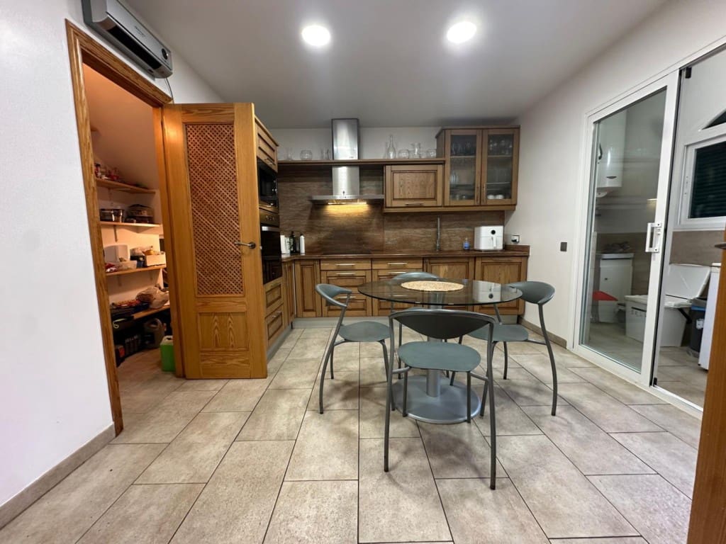 3 soveværelse Byhus til salg i Calvia med swimmingpool - € 930.000 (Ref: 8948628)