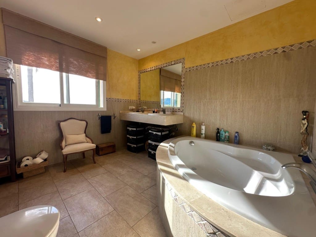 3 soveværelse Byhus til salg i Calvia med swimmingpool - € 930.000 (Ref: 8948628)