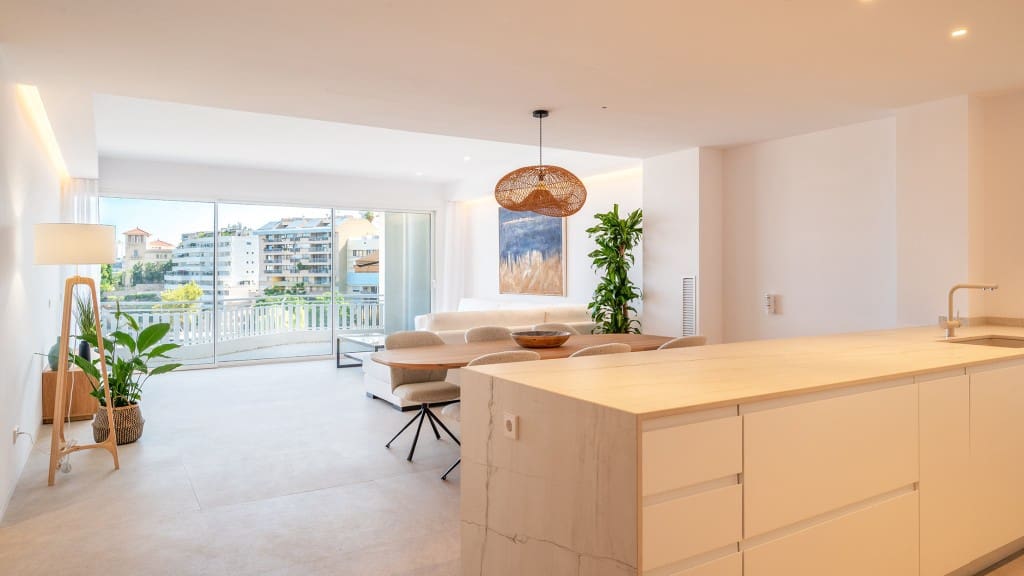 3 bedroom Apartment for sale in Palma de Mallorca - € 2,045,000 (Ref: 8972000)