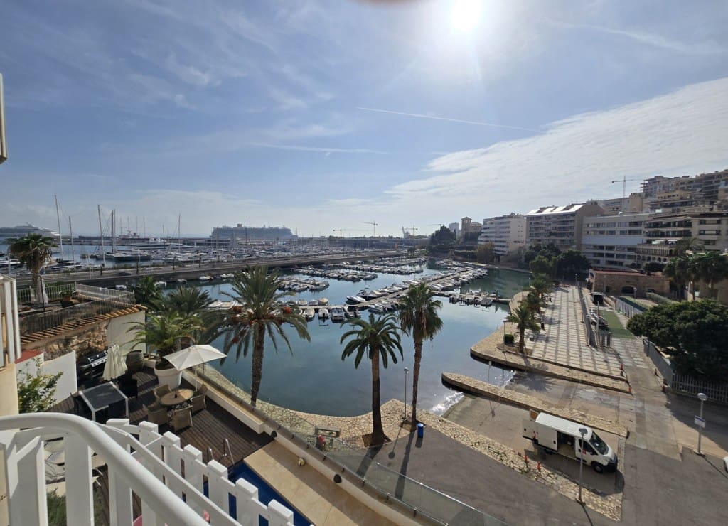 3 bedroom Apartment for sale in Palma de Mallorca - € 2,045,000 (Ref: 8972000)