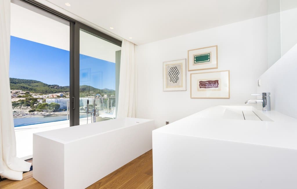 4 quarto Moradia para venda em Es Camp De Mar / El Camp De Mar com piscina - 11 500 000 € (Ref: 9019862)