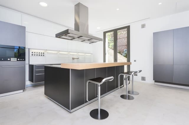 4 sovrum Villa till salu i Es Camp De Mar / El Camp De Mar, Andratx med pool - 11 500 000 € (Ref: 9019862)