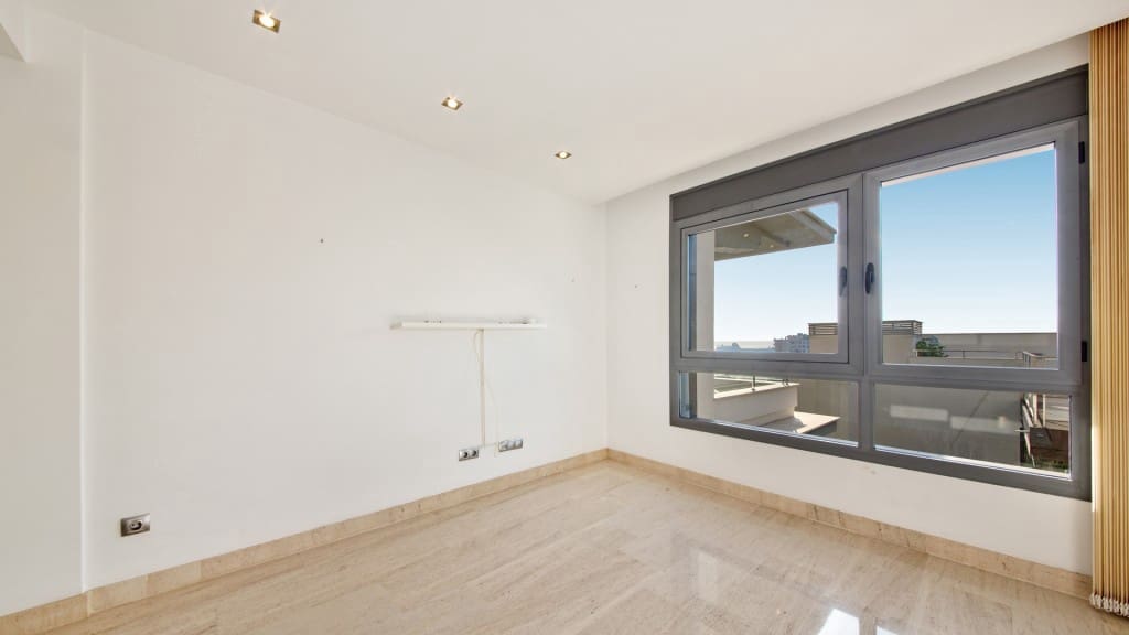 3 soverom Leilighet til leie i Palma de Mallorca med svømmebasseng - € 3 000 (Ref: 9057380)