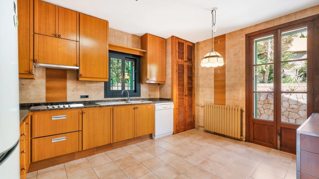 5 sypialnia Willa na sprzedaż w Genova z basenem - 2 590 000 € (Ref: 9062188)