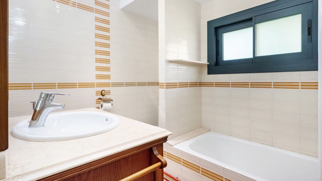 5 sypialnia Willa na sprzedaż w Genova z basenem - 2 590 000 € (Ref: 9062188)