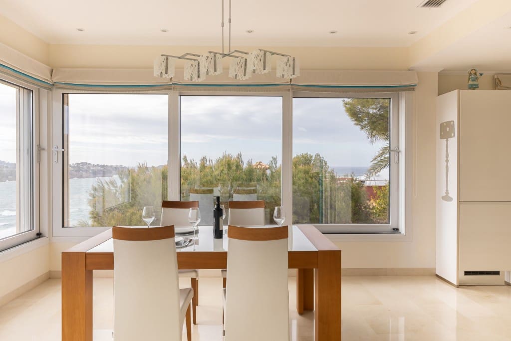 4 soveværelse Villa til salg i Costa de la Calma med swimmingpool - € 2.980.000 (Ref: 9074922)