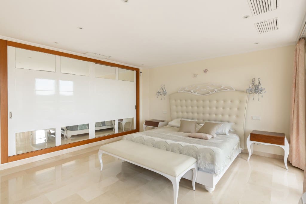 4 soveværelse Villa til salg i Costa de la Calma med swimmingpool - € 2.980.000 (Ref: 9074922)