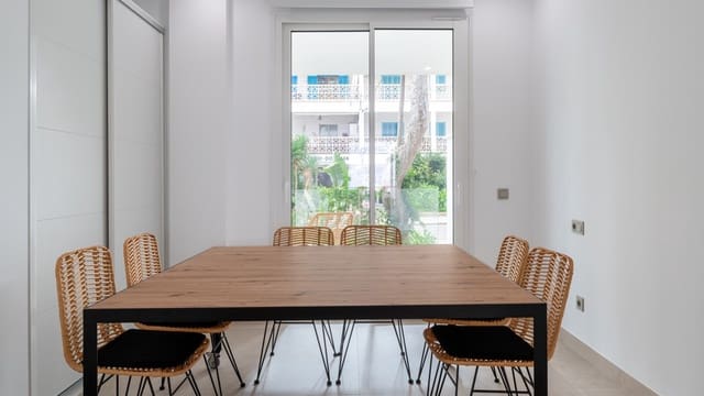 3 makuuhuone Huoneisto myytävänä paikassa Colonia de Sant Jordi, Ses Salines mukana uima-altaan - 850 000 € (Ref: 9074932)