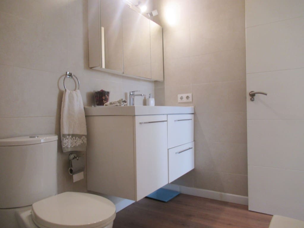 1 slaapkamer Appartement te huur in Cala Vinyes / Cala Vinyas / Cala Vinas met zwembad - € 1.400 (Ref: 9077821)